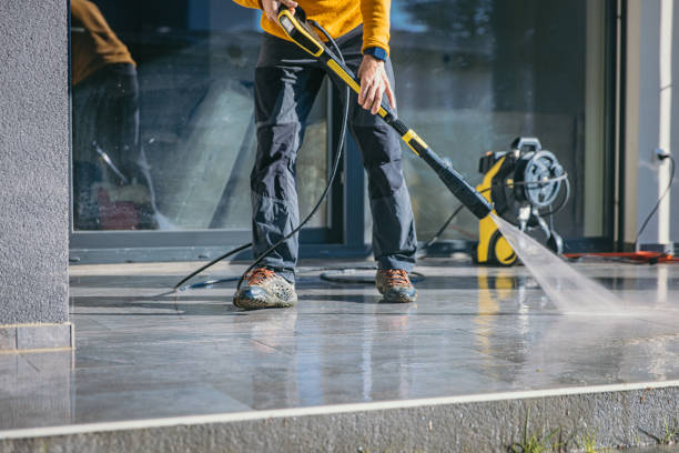 Best Driveway Pressure Washing  in Eatons Neck, NY
